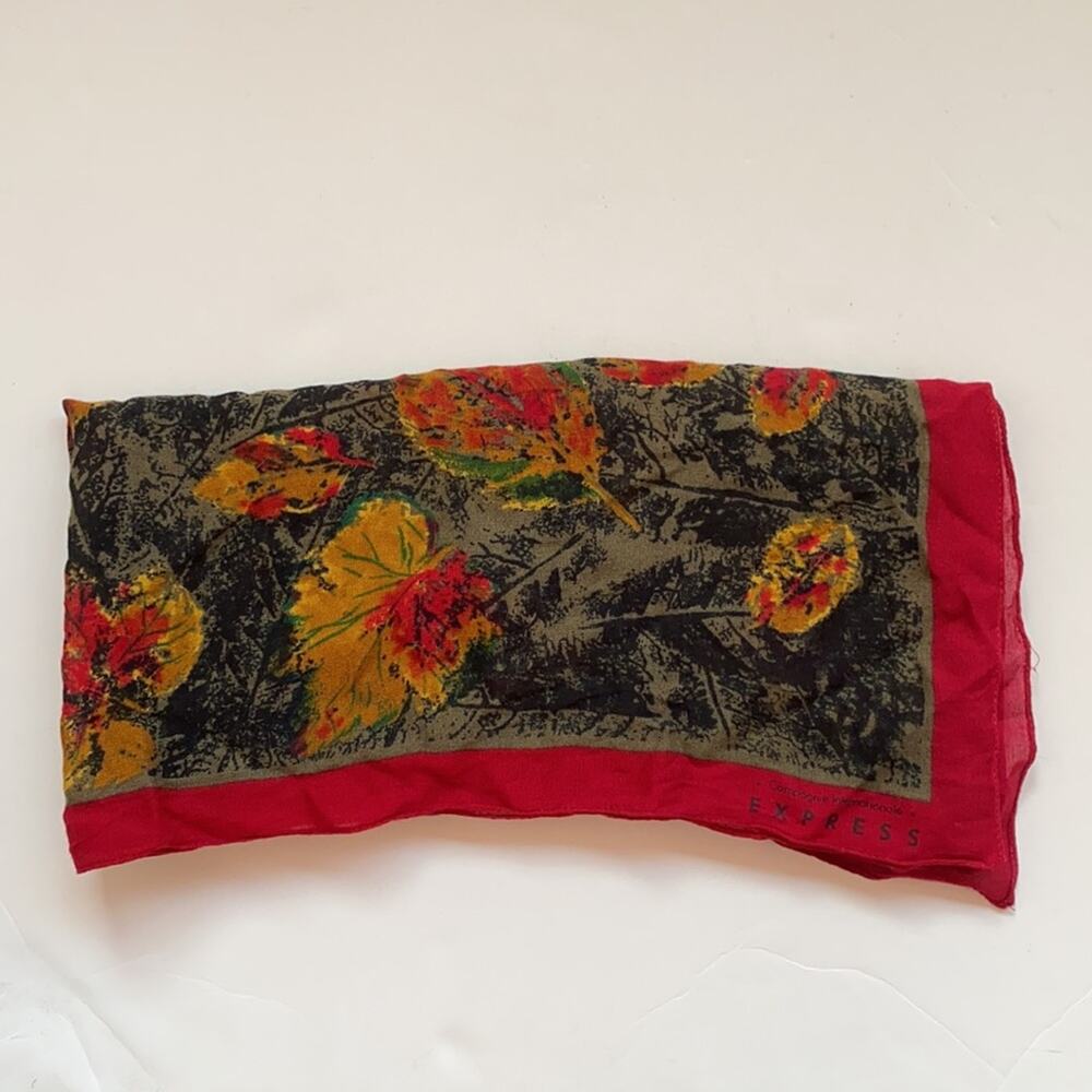 EXPRESS Compagnie Internationale Fall Leaf Scarf Red Border VERY NICE